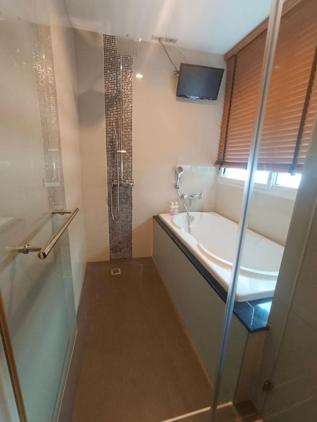 J Residence Thonglor 8 Bangkok Extérieur photo