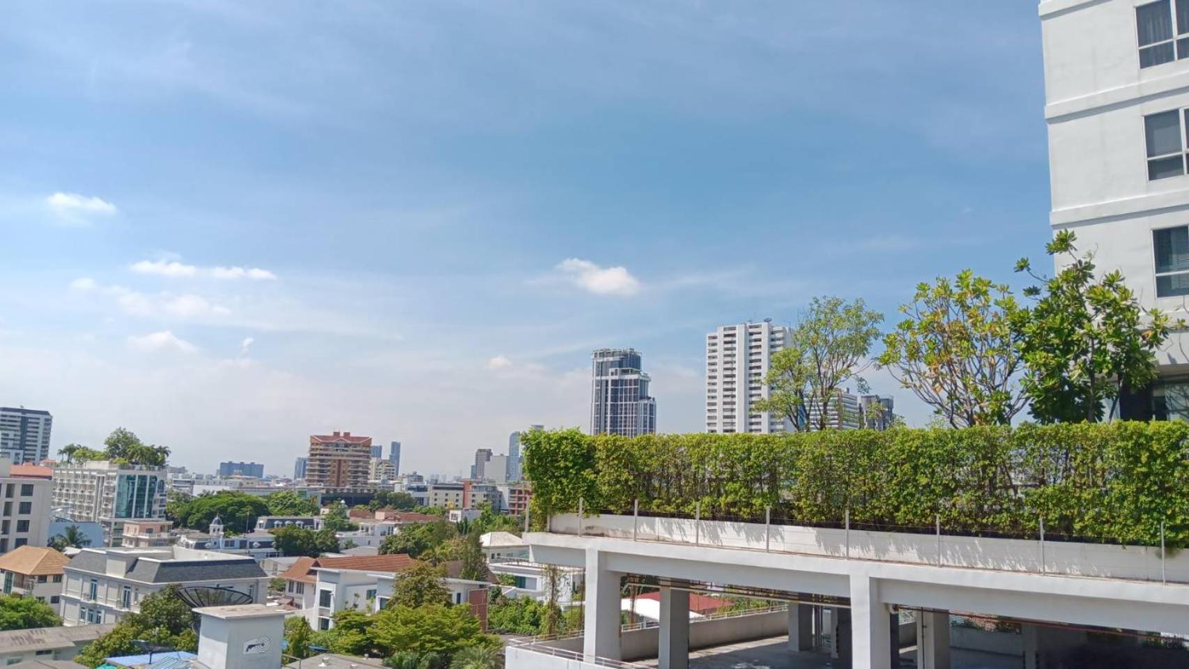 J Residence Thonglor 8 Bangkok Extérieur photo